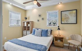 Retro Retreat In Dtsp - Explore The Downtown Area